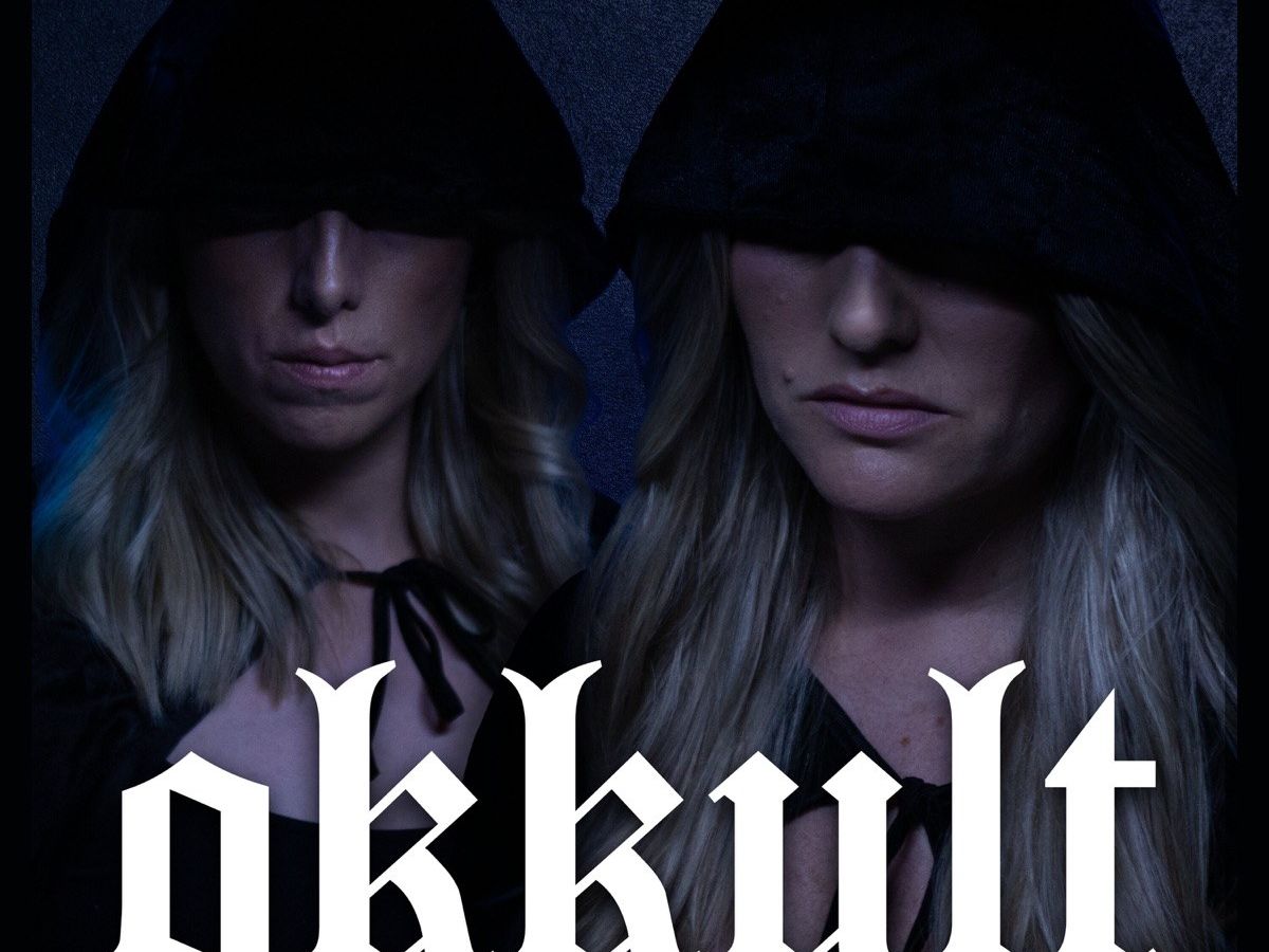 Podcast-cover: Julespecial: Nyt om sekten Twin Flames Universe
